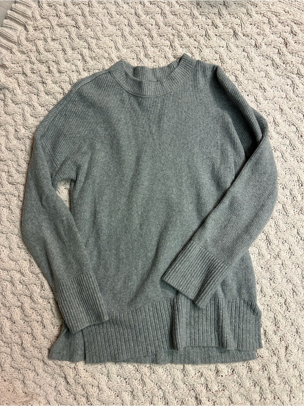 Abercrombie & Fitch Ribbed Crewneck Sweater in Sage